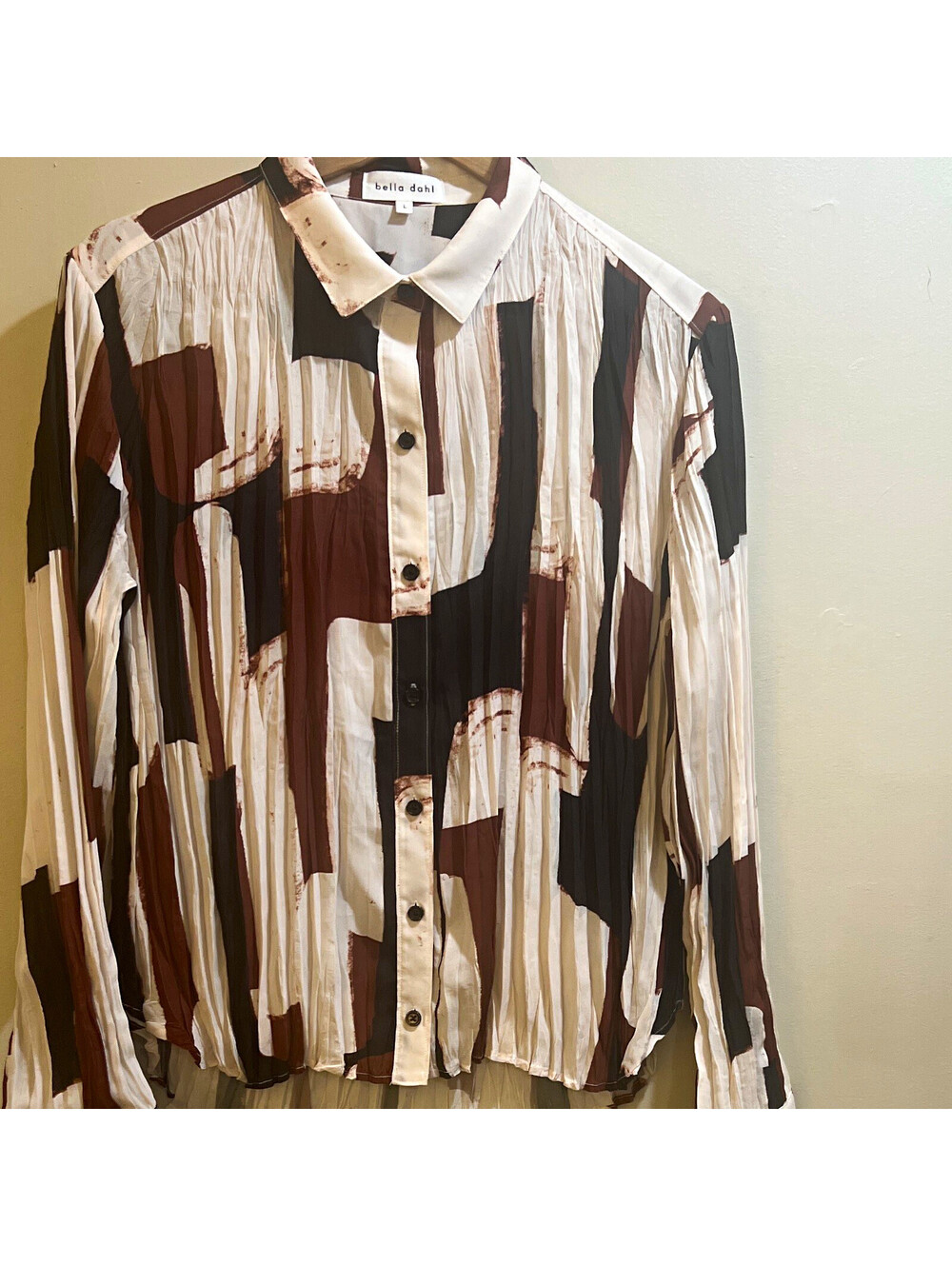Bella Dahl Women’s L Abstract Woven Button-Down Collared Long Sleeve Blouse